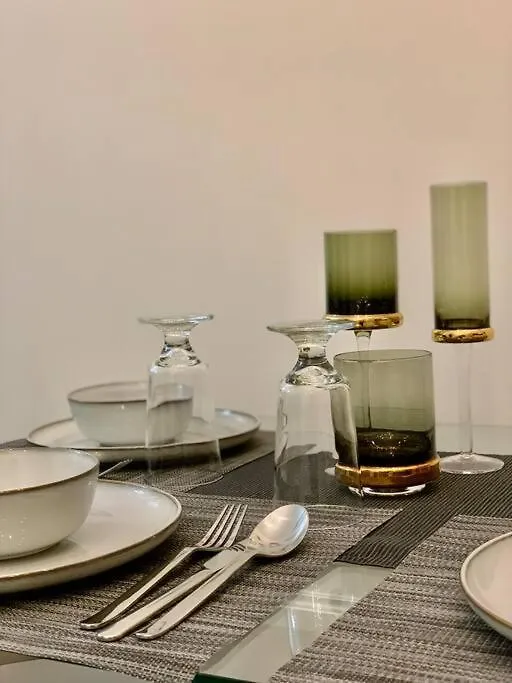 Uptown Parksuites Tower 2 Manila