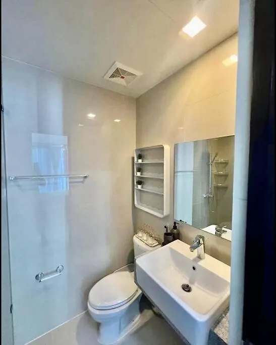 Uptown Parksuites Tower 2 Manila