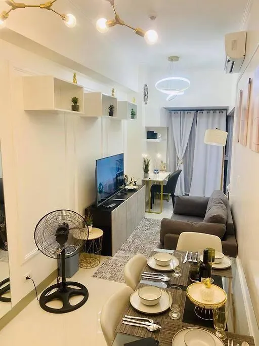 Uptown Parksuites Tower 2 Manila Apartment